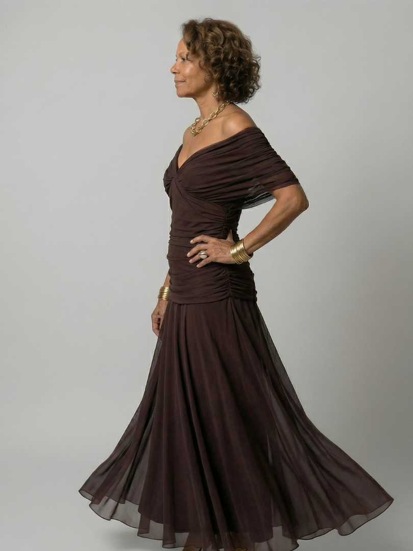Justine | Robe midi décontractée à épaules dénudées Calen
