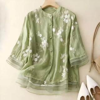 Isabella | Blouse brodée boutonnée