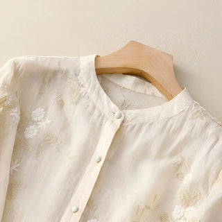 Isabella | Blouse brodée boutonnée